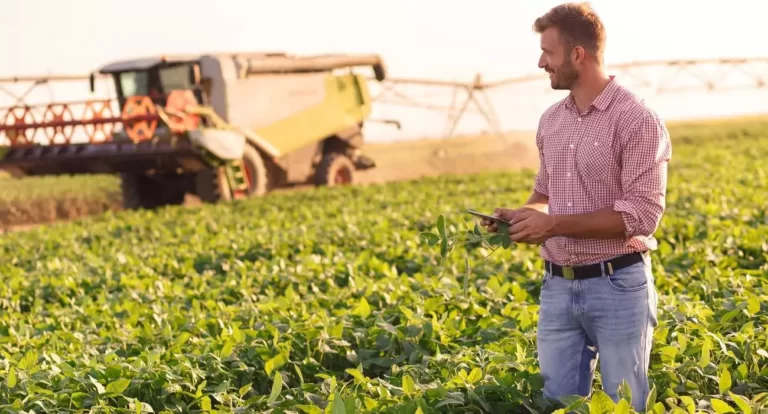 A FRETAC é a tecnologia que simplifica o transporte do Agronegócio, conectando Embarcadores (produtores) diretamente com Transportadores Autônomos de Cargas (TACs/MEIs) em todo o Brasil, de maneira rápida, segura e mais econômica, com serviços agregados exclusivos.